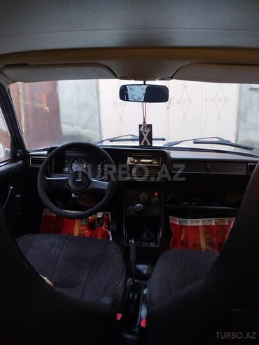 LADA (VAZ) 2107-2