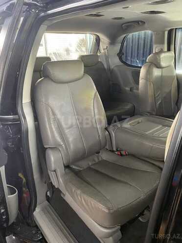 Kia Carnival-11