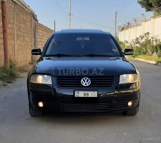 Volkswagen Passat-1