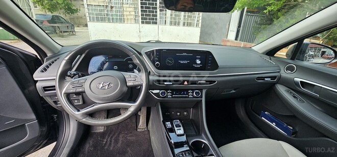 Hyundai Sonata-4
