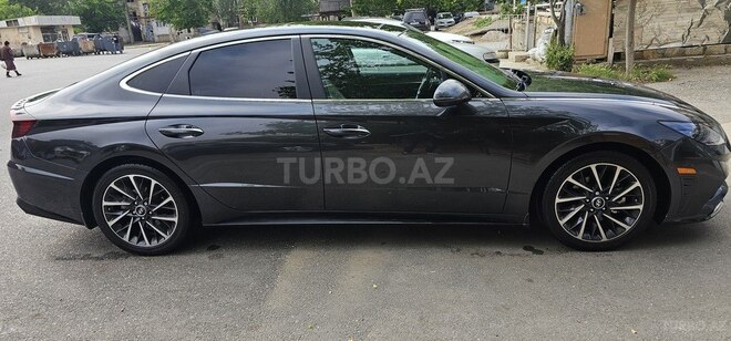 Hyundai Sonata-12