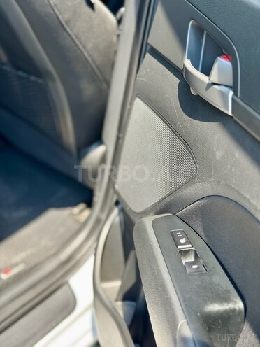 Hyundai Elantra-17