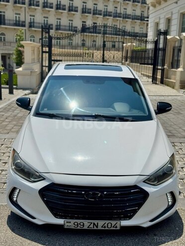 Hyundai Elantra-2