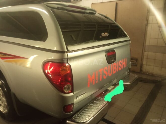 Mitsubishi L200-3