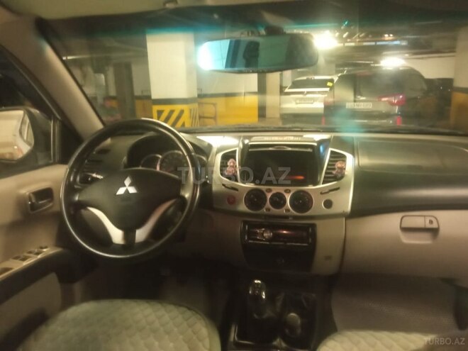 Mitsubishi L200-6