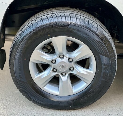 Toyota Land Cruiser Prado-19