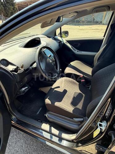 Toyota Yaris-4