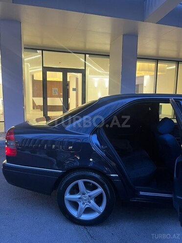 Mercedes C 220-8