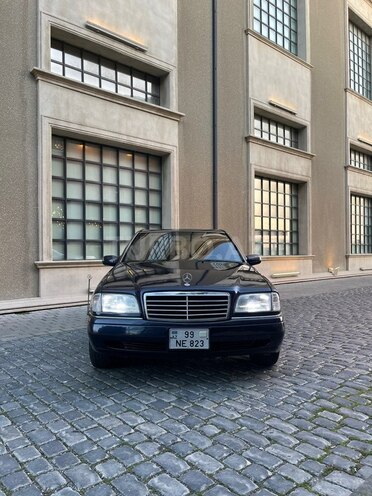 Mercedes C 220-1