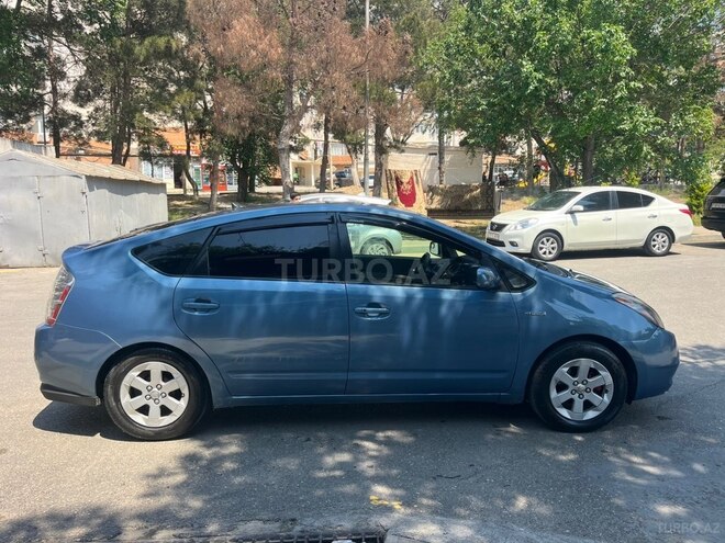 Toyota Prius-7