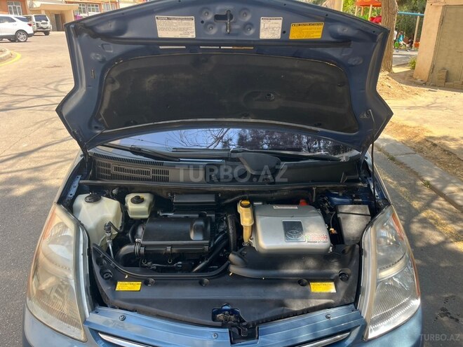 Toyota Prius-10
