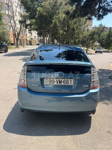 Toyota Prius-8