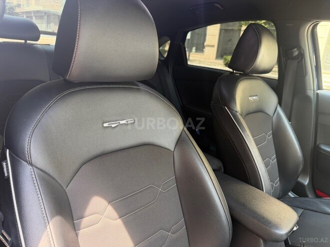 Kia Forte-16