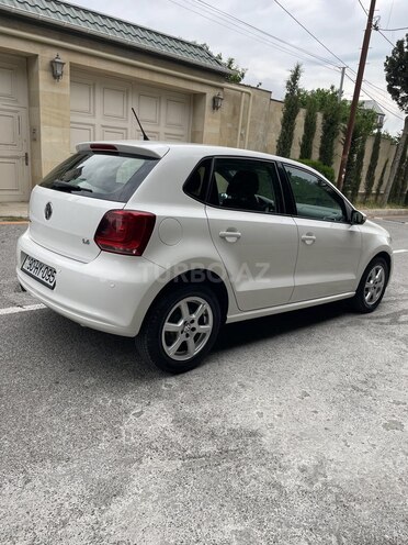 Volkswagen Polo-4