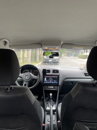 Volkswagen Polo-7