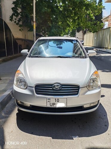 Hyundai Accent-1