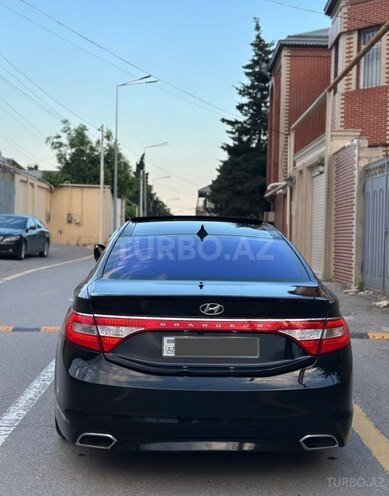 Hyundai Grandeur-2