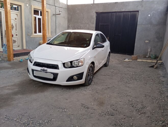 Chevrolet Aveo-6