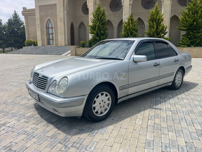 Mercedes E 200-9