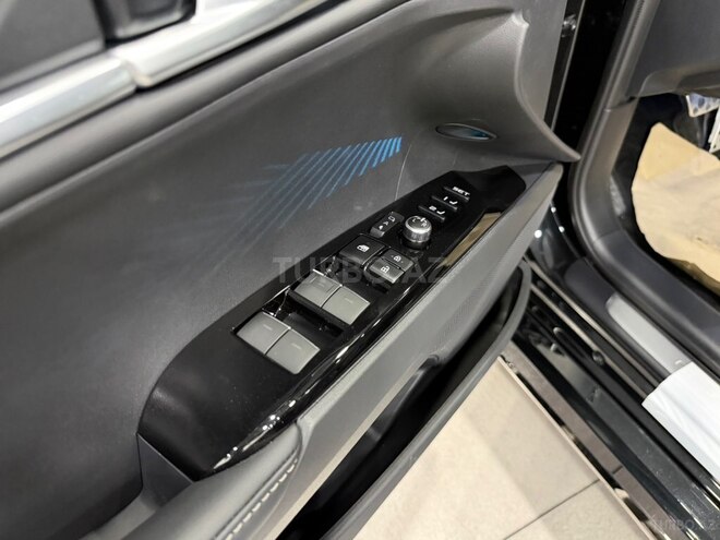 Toyota Camry-13