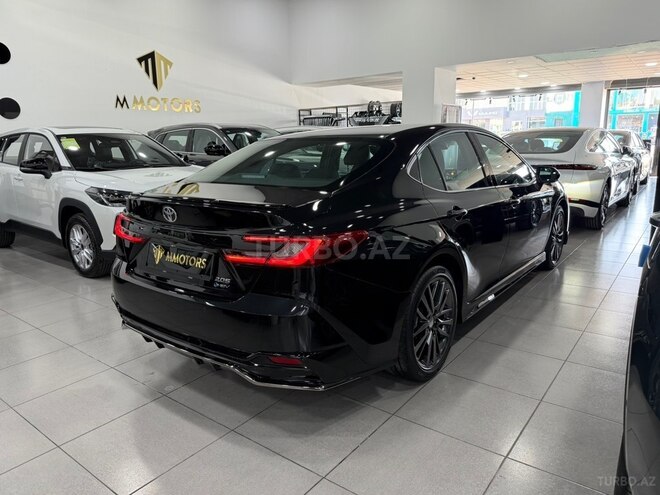 Toyota Camry-5