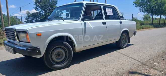 LADA (VAZ) 2107-2