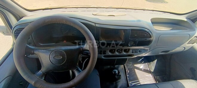 Ford Transit-7