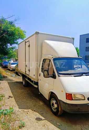 Ford Transit-2