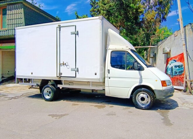 Ford Transit-4