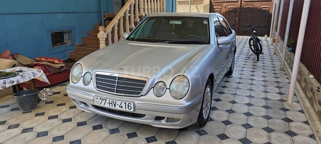 Mercedes E 200-3
