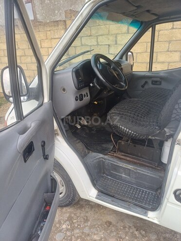 Ford Transit-4