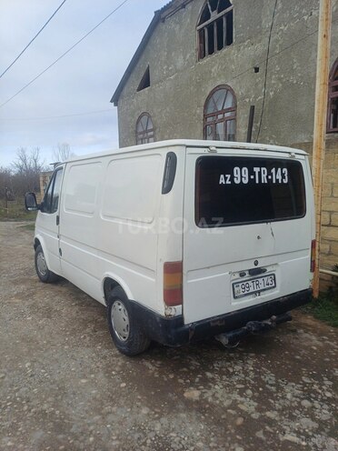 Ford Transit-5