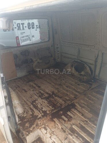 Ford Transit-3