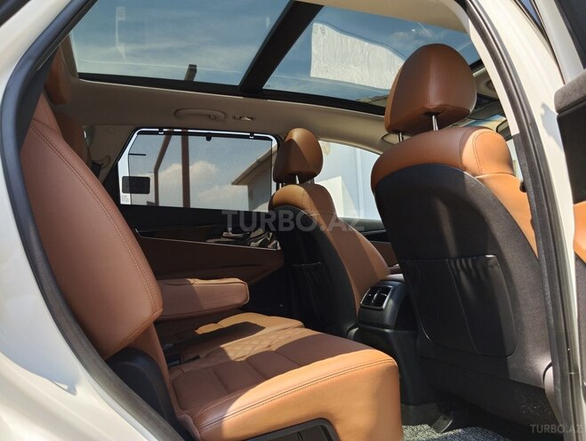 Kia Sorento-13
