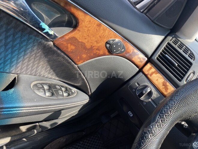 Mercedes E 240-6