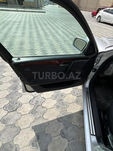 Mercedes E 220-8