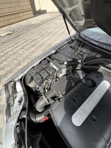Mercedes E 220-7