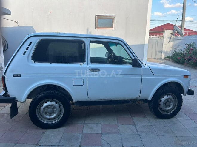 LADA (VAZ) Niva-8