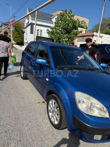 Kia Rio-5