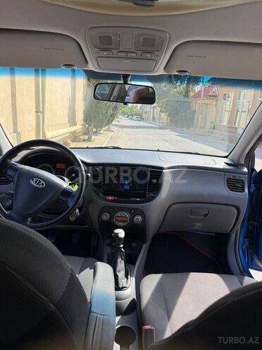 Kia Rio-12