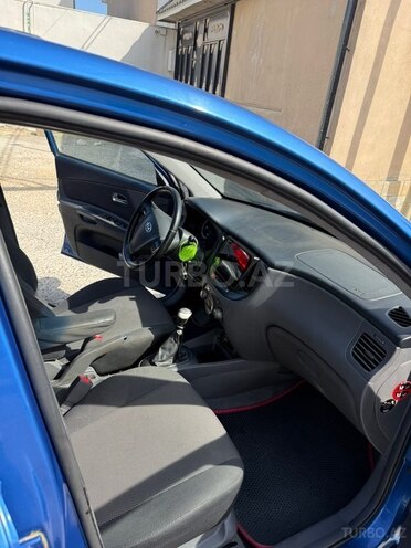 Kia Rio-10