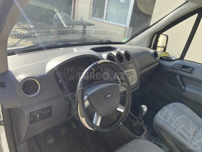 Ford Transit Connect-3