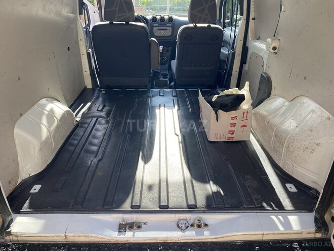 Ford Transit Connect-6