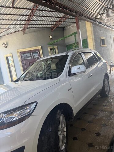 Hyundai Santa Fe-5