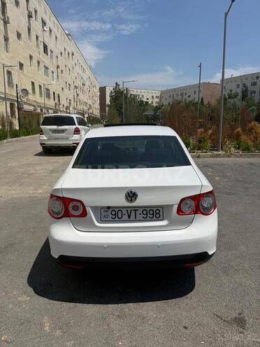 Volkswagen Jetta-2