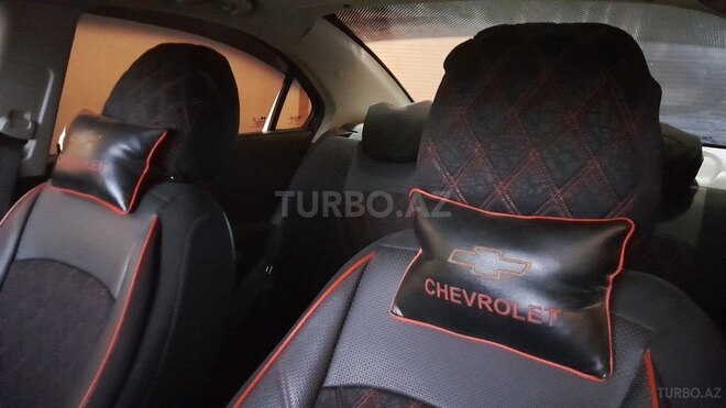 Chevrolet Aveo-5