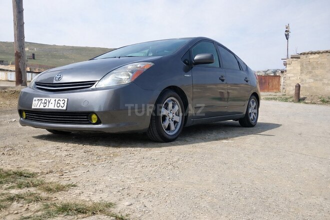 Toyota Prius-5