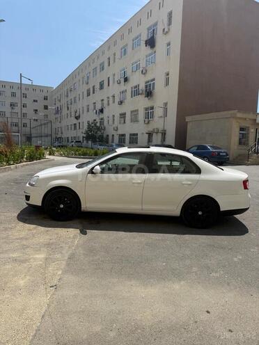Volkswagen Jetta-8