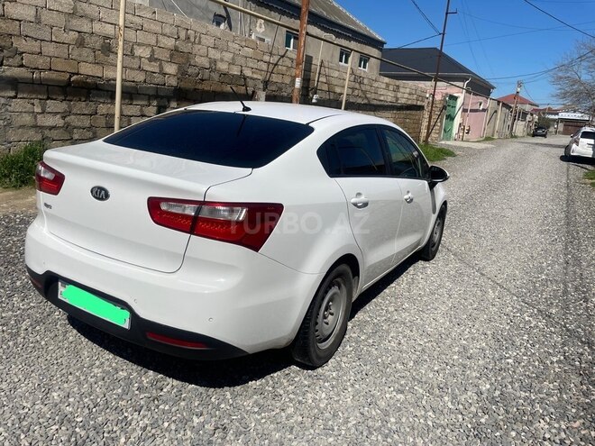 Kia Rio-5