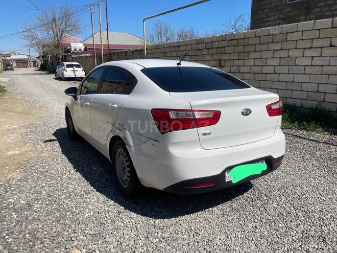 Kia Rio-4